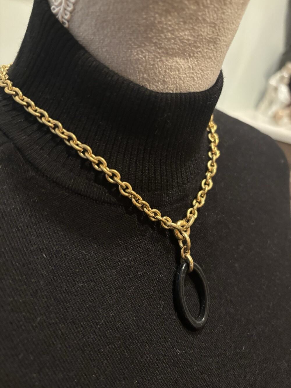 Vtg 1980s Monet Gold Tone Chain W/ Black Lucite Pendant And Toggle Clasp 17”